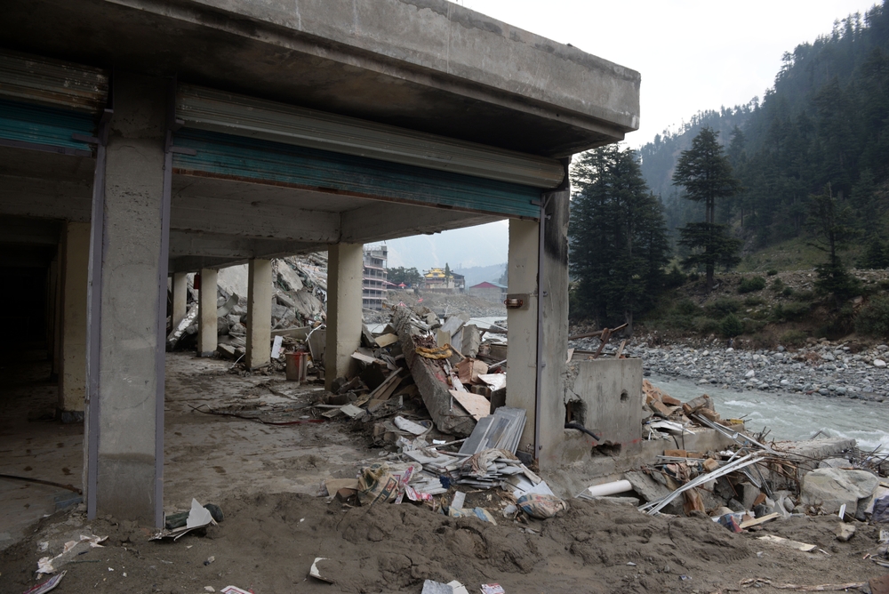 destroyed hotel in Pakistan