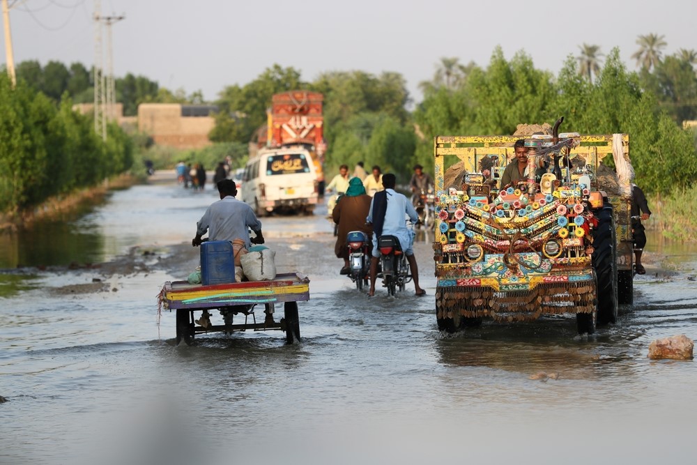 Who is Helping Pakistan Flood Survivors